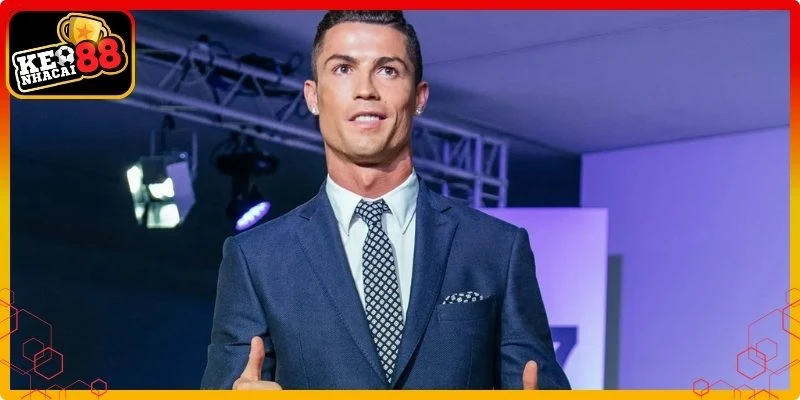 Sự nghiệp trở thành siêu sao quốc tế của Ronaldo