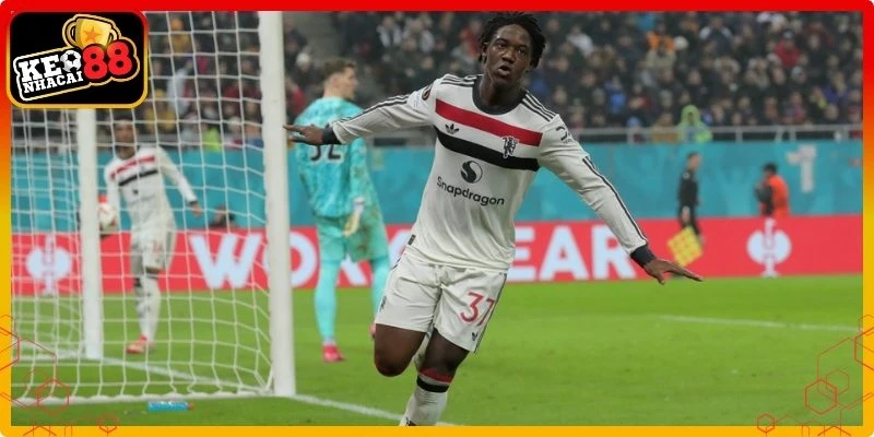 Kobbie Mainoo được xem như trụ cột mới của Manchester United
